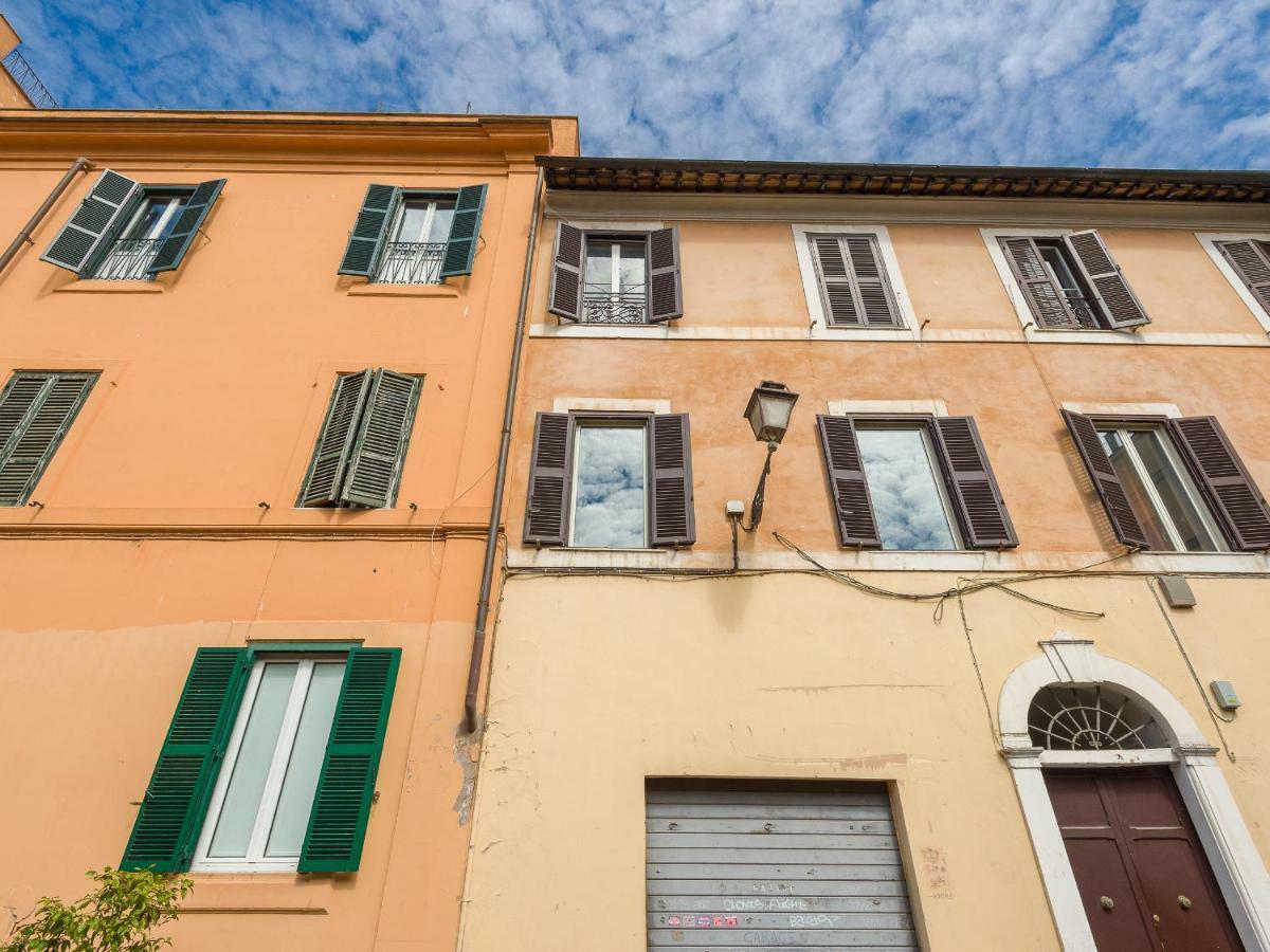 Loft In Trastevere Apartment *